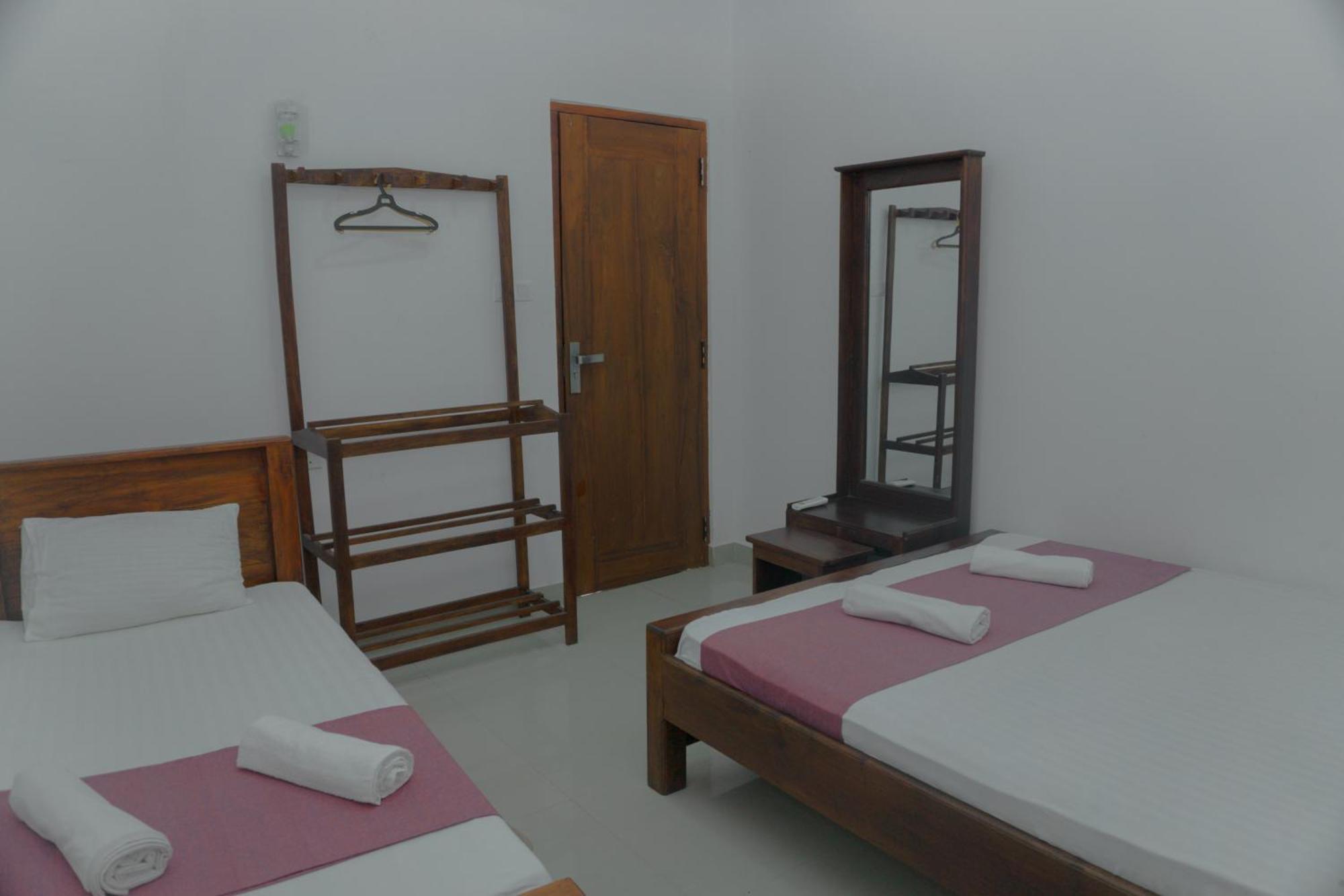 Wilpattu Restaurant & Guest House Pahala Maragahawewa エクステリア 写真